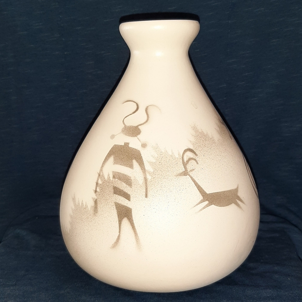 Melvin Redhorse Navajo Ceramic Vase, Off White